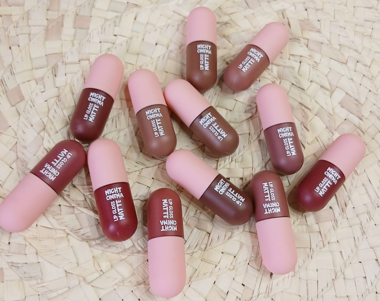 ليب جلوس ميني مايت سينما