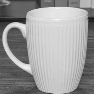 Porcelain mug